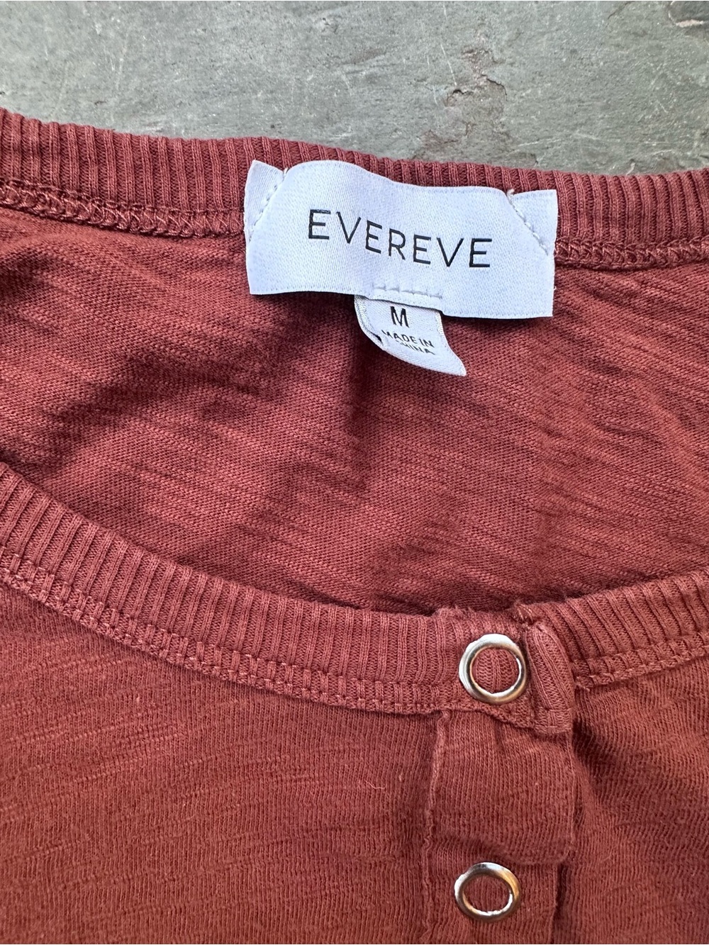 Evereve Rust Long Sleeve Henley Tee - M - Picture 6 of 7